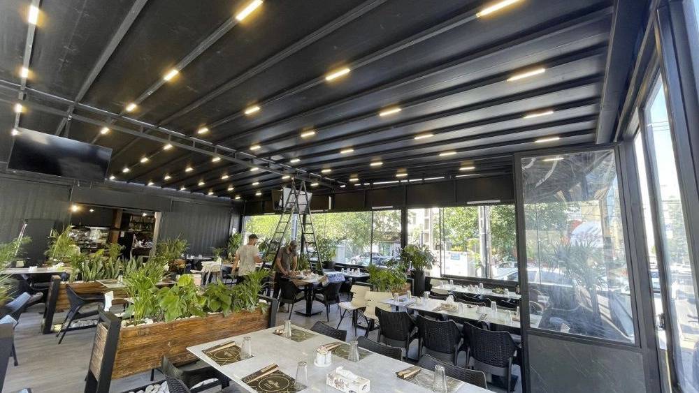 سایبان و سقف متحرک و بازویی پارس در مشهد سایبان و سقف متحرک و بازویی پارس در مشهد